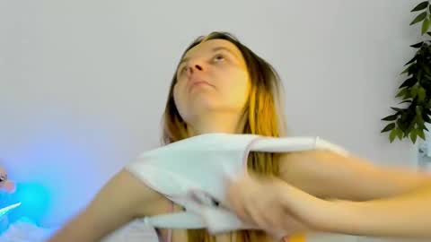 Scarlett online show from March 3, 9:26 am