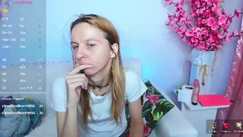 Snapshot of _mari_so chatting on August 5, 9:50 pm Scarlett online show from August 5, 9:50 pm