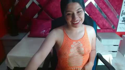 Snapshot of _mariana_1 chatting on January 21, 8:43 pm _mariana_1 online show from January 21, 8:43 pm