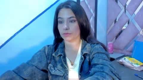 Snapshot of _mariana_1 chatting on September 20, 3:02 pm _mariana_1 online show from September 20, 3:02 pm