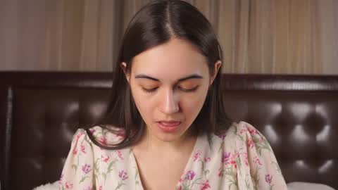  Gwen  online show from December 27, 11:53 pm