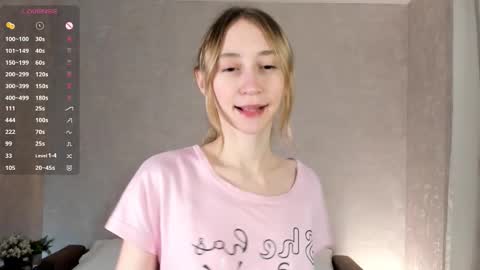  Gwen  online show from October 25, 2:41 am