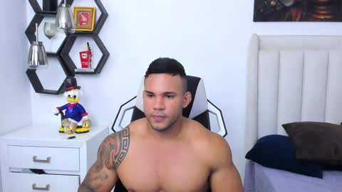 _matthew_santos_ online show from January 17, 12:53 am