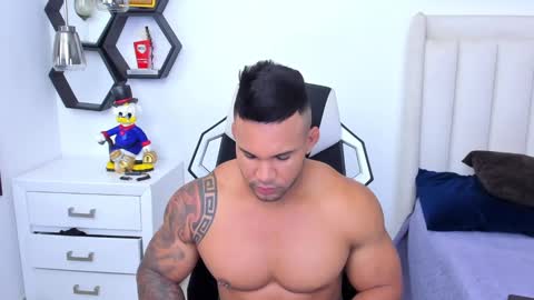 _matthew_santos_ online show from January 20, 10:59 pm