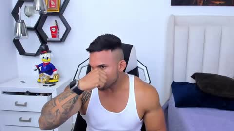 _matthew_santos_ online show from January 21, 2:33 am