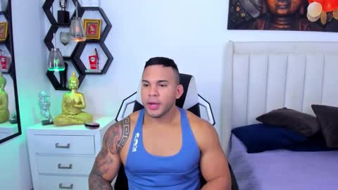 _matthew_santos_ online show from September 16, 8:32 pm