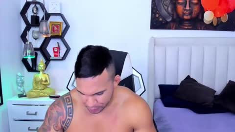 _matthew_santos_ online show from September 17, 10:33 pm