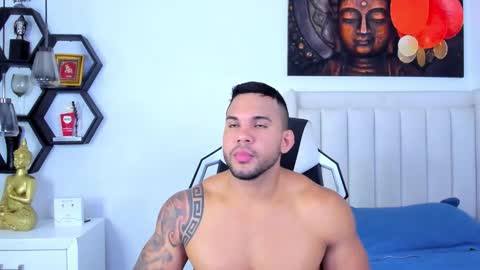 _matthew_santos_ online show from November 28, 11:07 pm