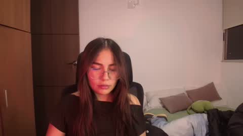 Snapshot of _maxxx1_ chatting on June 14, 3:08 am max and abby online show from June 14, 3:08 am