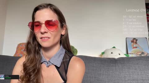 Meg online show from November 10, 1:54 pm