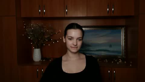 Susie online show from December 17, 4:21 pm