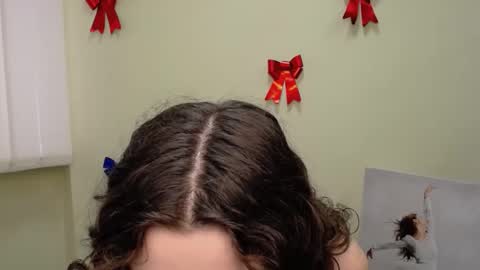 Susie online show from February 12, 7:34 am