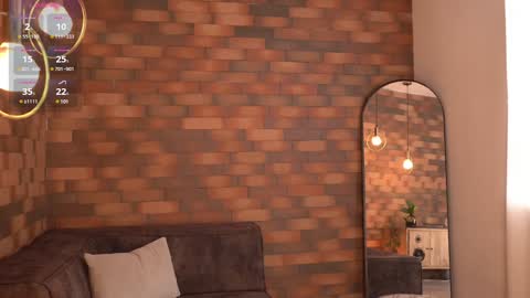 Snapshot of _meghan_gomez1_ chatting on March 12, 4:46 pm     online show from March 12, 4:46 pm