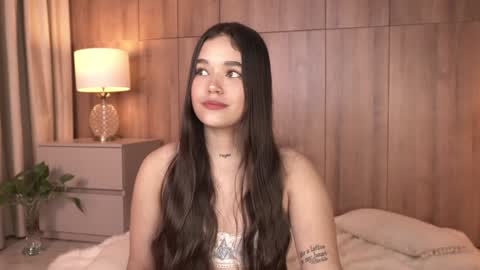 Snapshot of _meghan_gomez1_ chatting on November 3, 11:37 pm     online show from November 3, 11:37 pm