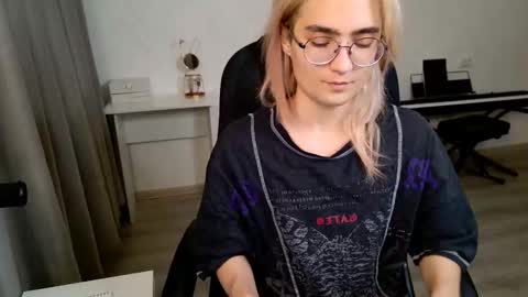 _meow_neko_ online show from January 9, 1:41 am