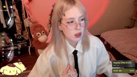 Snapshot of _meowmiko__ chatting on January 19, 9:34 pm miko3 online show from January 19, 9:34 pm