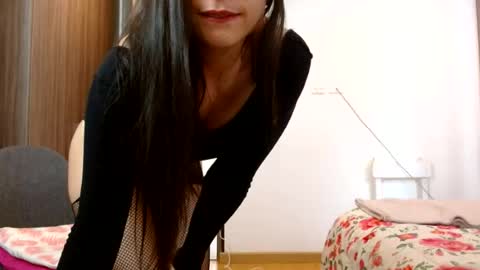 Snapshot of _mia_angel17 chatting on June 22, 6:16 pm MIA online show from June 22, 6:16 pm