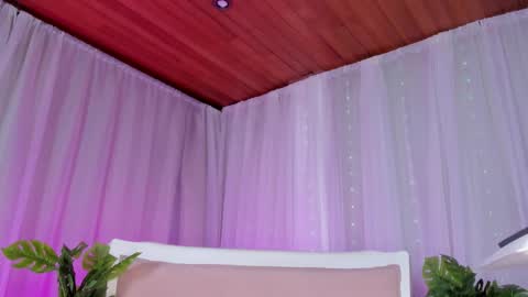 mia online show from November 12, 11:14 pm