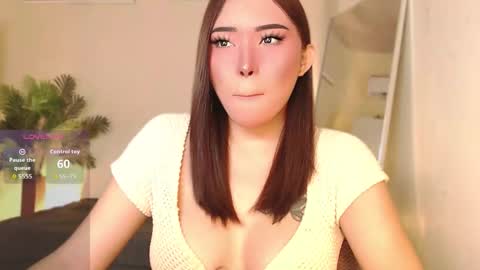 Snapshot of _miacatori chatting on November 26, 1:39 am Mia Rose online show from November 26, 1:39 am