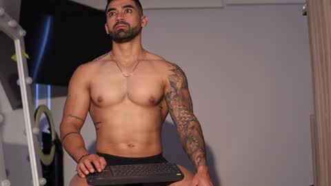 soy mike online show from December 9, 4:26 pm