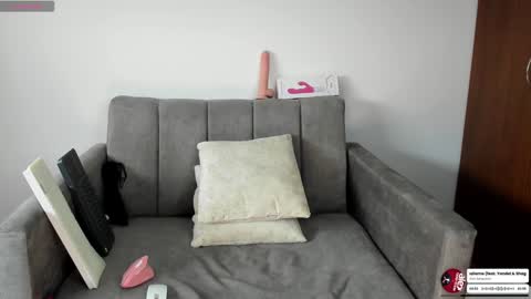 Snapshot of _mila0717 chatting on December 4, 9:02 pm Mila online show from December 4, 9:02 pm