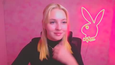 Melanie online show from September 18, 11:34 am