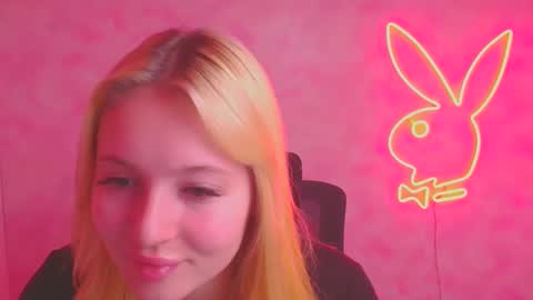 Melanie online show from November 13, 1:10 pm