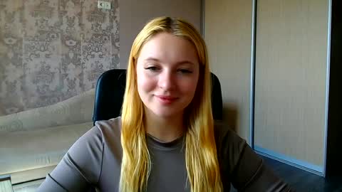 Melanie online show from June 27, 12:22 pm