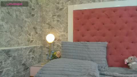 Call me Miley  online show from November 20, 8:08 pm