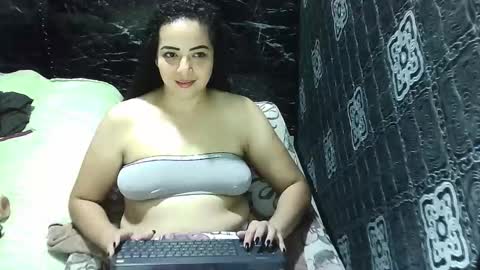 Snapshot of _milf_naughty chatting on September 29, 3:17 pm _milf_naughty online show from September 29, 3:17 pm
