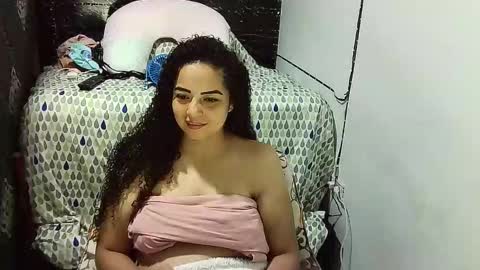 Snapshot of _milf_naughty chatting on October 12, 6:23 am _milf_naughty online show from October 12, 6:23 am
