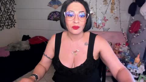 Snapshot of _miranda_spark chatting on December 7, 6:10 am Miranda online show from December 7, 6:10 am