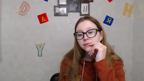 Snapshot of _miraterri_ chatting on February 28, 7:26 am Mira online show from February 28, 7:26 am