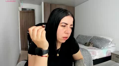 _miss_coco_ online show from March 1, 3:36 pm