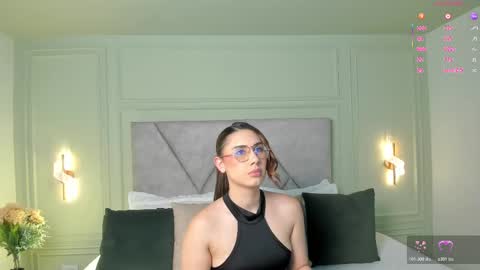 Snapshot of _miss_kimm chatting on November 18, 11:47 am kimberley cruz online show from November 18, 11:47 am