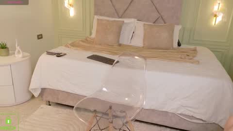 Snapshot of _miss_kimm chatting on February 12, 12:11 pm kimberley cruz online show from February 12, 12:11 pm