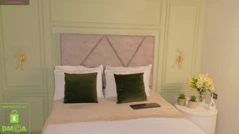 Snapshot of _miss_kimm chatting on February 28, 1:01 pm kimberley cruz online show from February 28, 1:01 pm