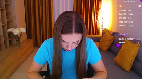 Mia online show from October 27, 5:33 am