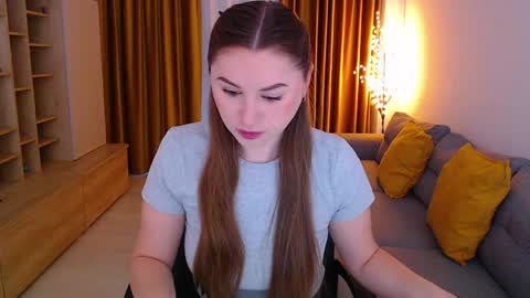 Mia online show from April 12, 5:34 am