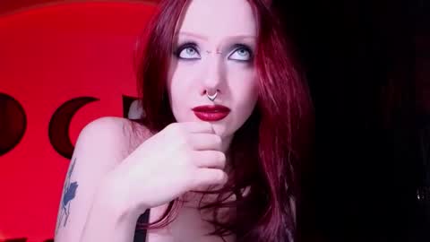 Snapshot of _misseva_ chatting on February 3, 11:54 pm Miss Eva. if anyone in NYK to fuck here is sissy sn - online show from February 3, 11:54 pm