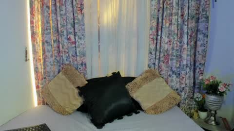 Snapshot of _mizuki chatting on December 18, 2:38 pm mizuki  online show from December 18, 2:38 pm