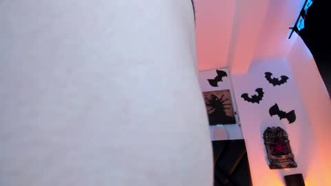 mizuki  online show from February 24, 2:48 pm