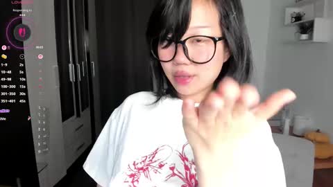 _molly_molly_molly_ online show from December 4, 1:09 pm