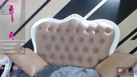 Snapshot of _mollyy chatting on January 10, 6:42 am Molly online show from January 10, 6:42 am