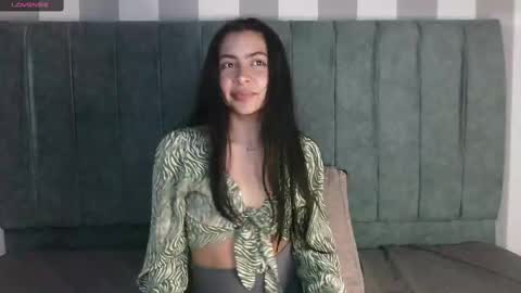 Snapshot of _mollyy chatting on February 13, 9:06 pm Molly online show from February 13, 9:06 pm