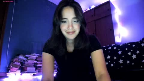 Snapshot of _moon_cake_ chatting on December 20, 4:42 am Next stream 950 pm Colombia time xd online show from December 20, 4:42 am