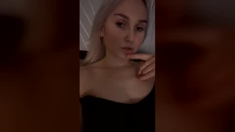 _moon_star online show from April 15, 7:58 pm