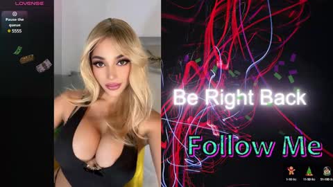 Snapshot of _morganmoore_ chatting on December 6, 8:07 pm MORGAN KEEP ON FOLLOWING online show from December 6, 8:07 pm