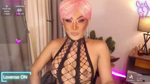 Snapshot of _morganmoore_ chatting on February 2, 8:19 pm MORGAN KEEP ON FOLLOWING online show from February 2, 8:19 pm