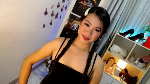 _mysticdoll_ online show from April 13, 11:43 pm